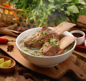 Phở sườn + viên đặc biệt